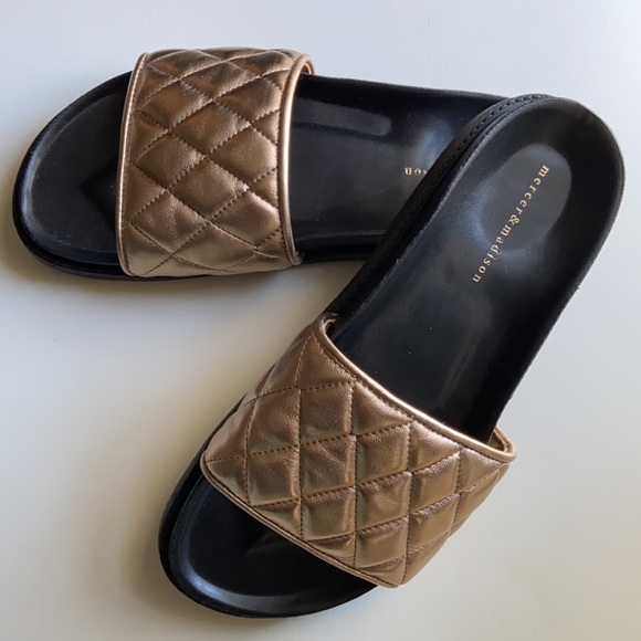 NWOT: Mercer & Madison Quilted Rose Gold Slip-On Sandal - Picture 2 of 6